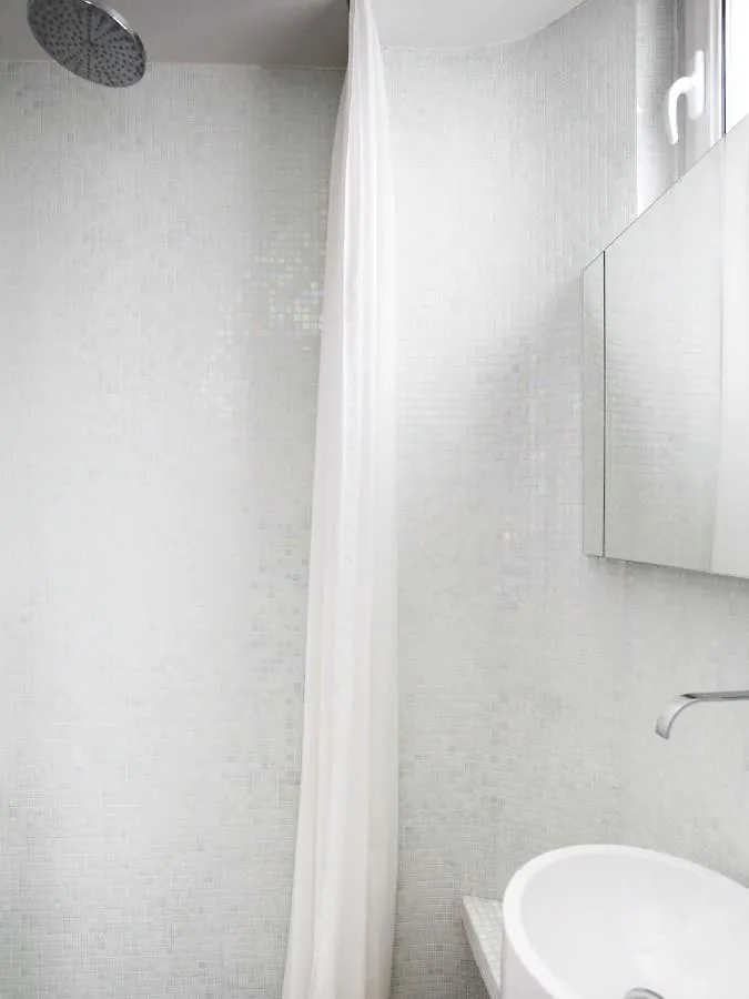 Apartment Outstanding 2 Bedrooms With A Terrific Eiffel Tower View